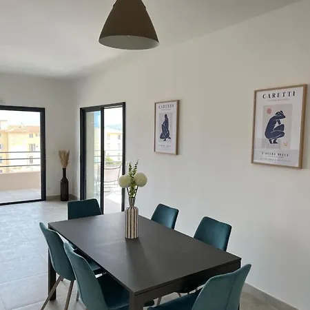 Casa Olmia Aparthotel
