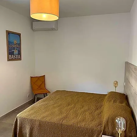 Casa Olmia 아파트호텔 칼비