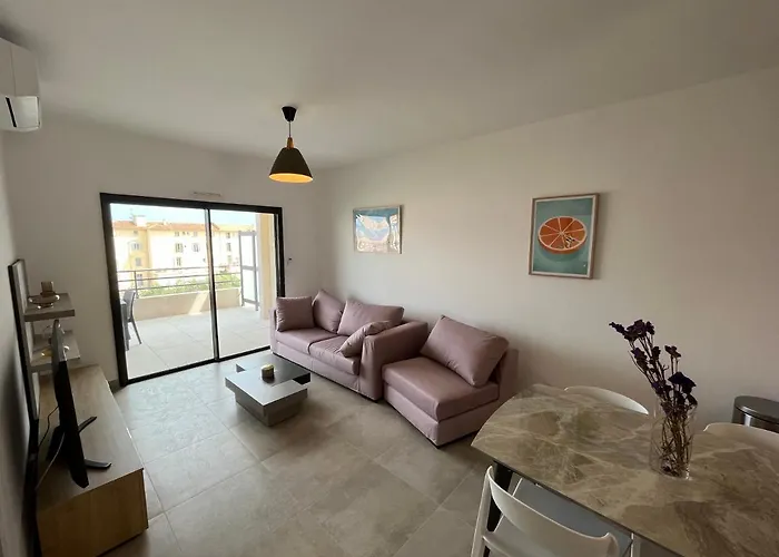 Casa Olmia Aparthotel 4*