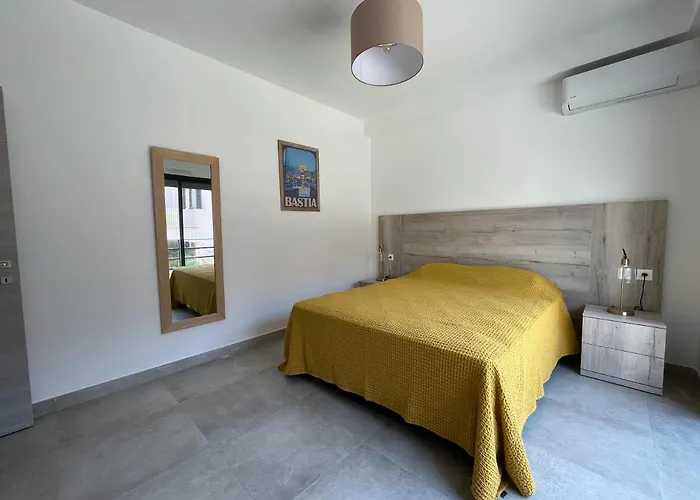 Aparthotel Casa Olmia Calvi (Corsica)